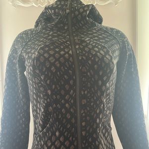 LULULEMON Scuba Hoodie- Size 4
